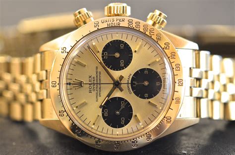 foto di rolex daytona con pezzi da 500 euro vicino|Rolex Daytona: Come Comprarlo e quale modello scegliere.